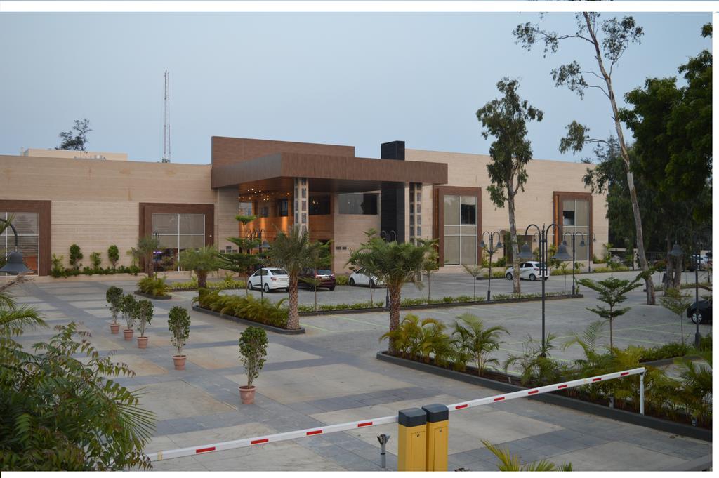 Welcomhotel By Itc Hotels, Kences Palm Beach, Mamallapuram Buitenkant foto