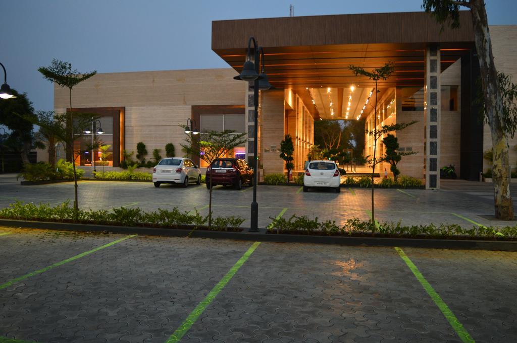 Welcomhotel By Itc Hotels, Kences Palm Beach, Mamallapuram Buitenkant foto