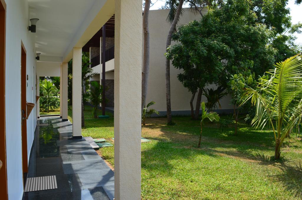 Welcomhotel By Itc Hotels, Kences Palm Beach, Mamallapuram Buitenkant foto